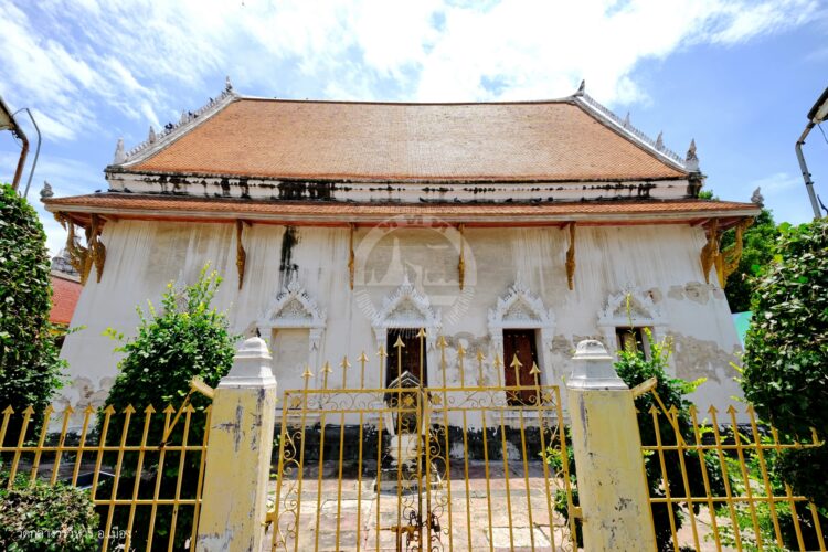 วัดกลางวรวิหาร