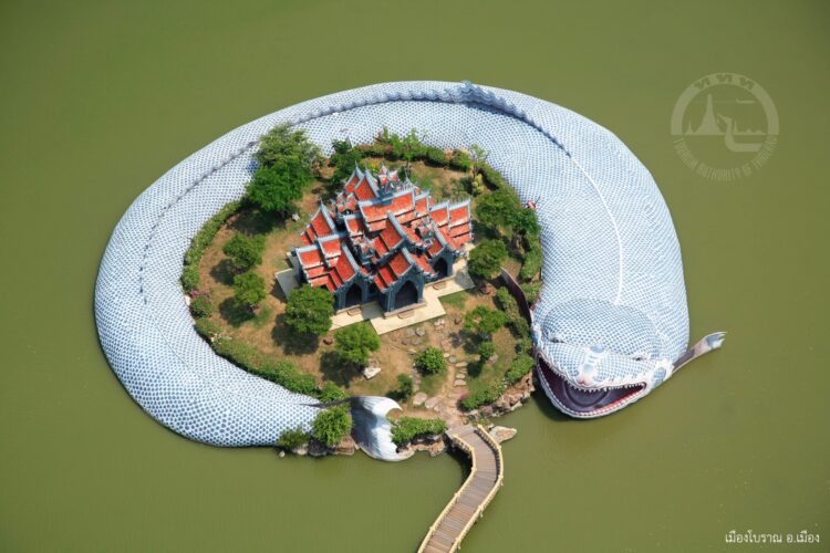 เมืองโบราณ