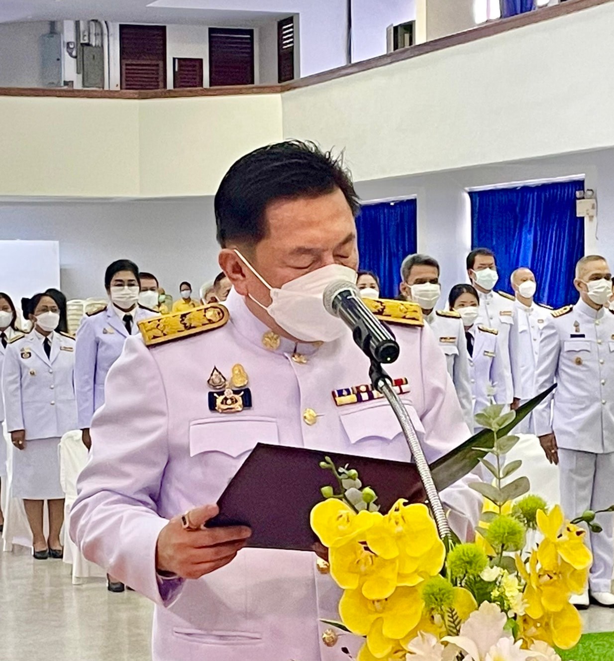 ผู้ว่าราชการจังหวัดสมุทรปราการนำข้าราชการประกอบพิธีถวายราชสักการะวันพระบาทสมเด็จพระพุทธยอดฟ้าจุฬาโลกมหาราช และวันที่ระลึกมหาจักรีบรมราชวงศ์