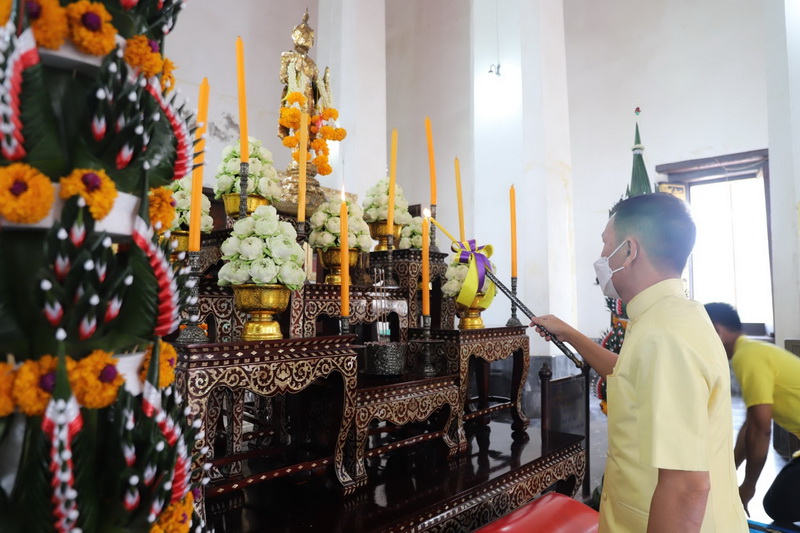 จังหวัดสมุทรปราการ ร่วมประกอบพิธีห่มผ้าองค์พระสมุทรเจดีย์ ปูชนียสถานคู่บ้าน คู่เมืองและเป็นที่เคารพศรัทธาของชาวจังหวัดสมุทรปราการและจังหวัดใกล้เคียง
