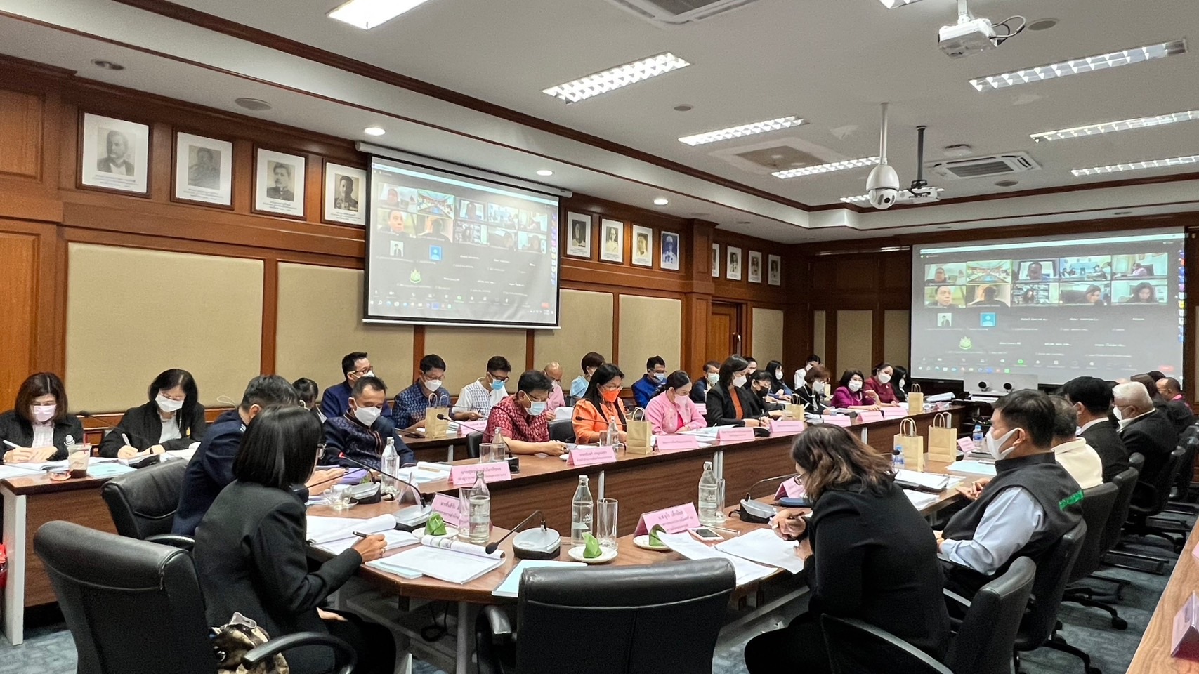 ผู้ตรวจราชการสำนักนายกรัฐมนตรี ลงพื้นที่ตรวจติดตามนโยบายเร่งด่วนของรัฐบาลที่จังหวัดสมุทรปราการ