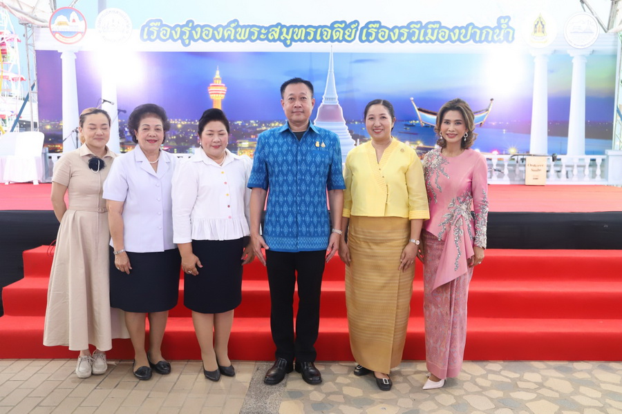 สำนักงานวัฒนธรรมจังหวัดสมุทรปราการเปิดเวทีวัฒนธรรม ในงานนมัสการองค์พระสมุทรเจดีย์และงานกาชาดจังหวัดสมุทรปราการ เพื่อเผยแพร่การแสดงศิลปวัฒนธรรมที่ดีงาม และรวมทั้งส่งเสริมการท่องเที่ยวของจังหวัดสมุทรปราการ