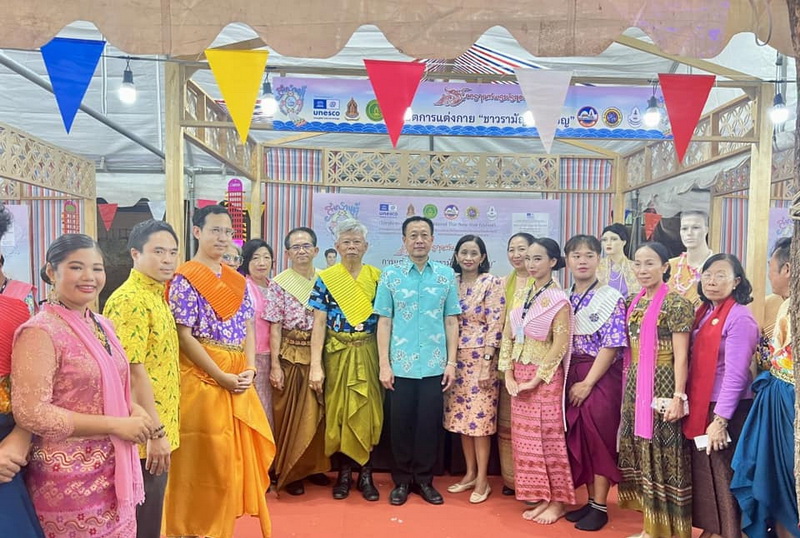 นายสุจินต์ วาจากิจ รองผู้ว่าราชการจังหวัดสมุทรปราการ เป็นประธานเปิดงาน แสง สี เสียง สงกรานต์พระประแดง