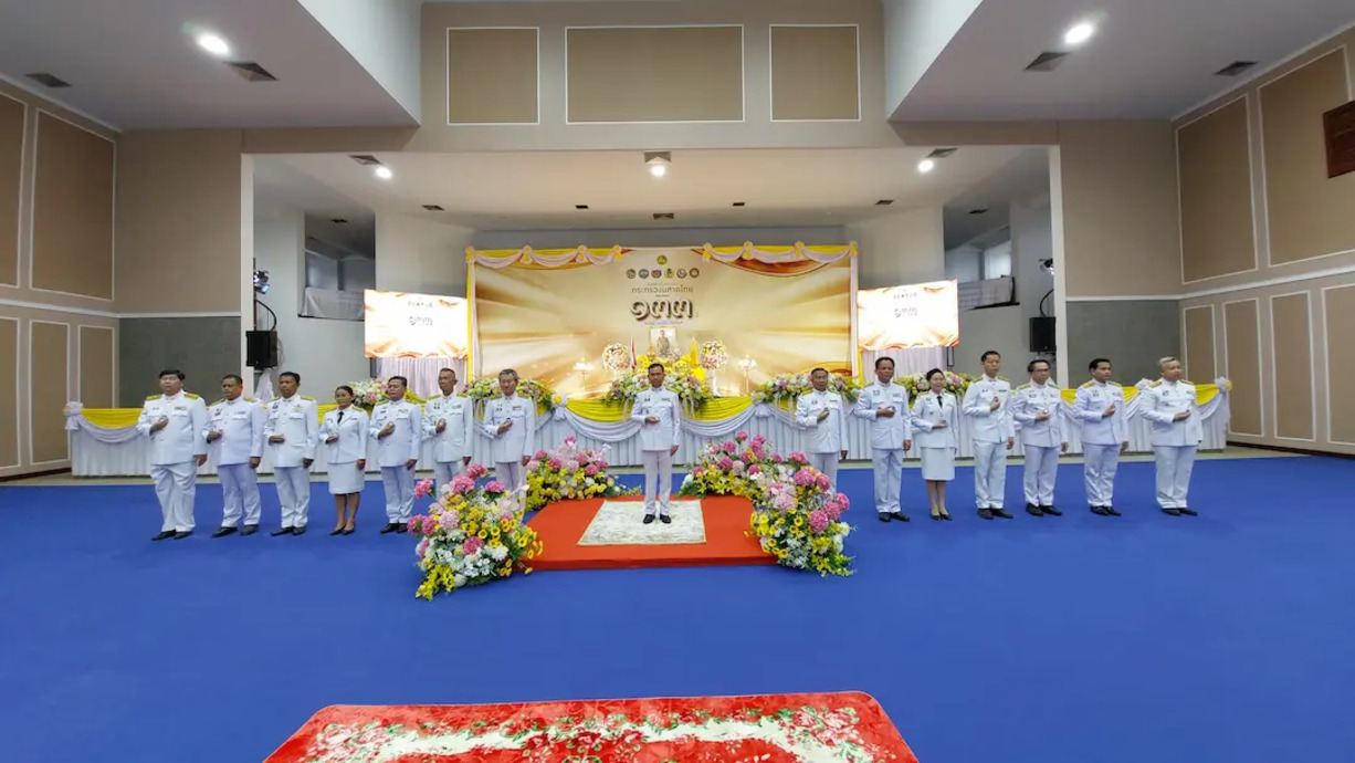 จังหวัดสมุทรปราการ จัดพิธีรับเหรียญที่ระลึกพระราชทาน เนื่องในวันข้าราชการพลเรือนและวันคล้ายวันสถาปนากระทรวงมหาดไทย ครบรอบ 133 ปี