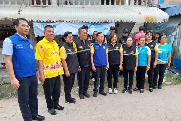 ผู้ว่าราชการจังหวัดสมุทรปราการ ลงพื้นที่ติดตามการดำเนินงานศูนย์อำนวยการปฏิบัติการขจัดความยากจนและพัฒนาคนทุกช่วงวัยอย่างยั่งยืนตามหลักปรัชญาของเศรษฐกิจพอเพียงอำเภอบางพลี