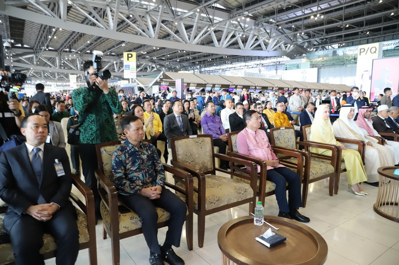 กรมการปกครอง กระทรวงมหาดไทย ร่วมกับ จังหวัดสมุทรปราการ ท่าอากาศยานสุวรรณภูมิ (ทสภ.) บริษัท ท่าอากาศยานไทย จำกัด (มหาชน) (AOT) จัดพิธีส่งและอำนวยพรแก่ผู้เดินทางไปประกอบพิธีฮัจย์ ณ นครมักกะห์ ราชอาณาจักรซาอุดีอาระเบีย