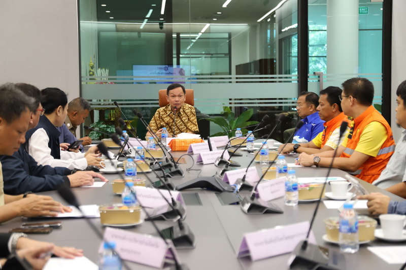 ผู้ว่าราชการจังหวัดสมุทรปราการ ติดตามการแก้ไขปัญหาน้ำท่วมขังในพื้นที่นิคมอุตสาหกรรมบางปู และบริเวณชุมชนโดยรอบพื้นที่นิคมฯ เพื่อบรรเทาผลกระทบของผู้ประกอบการ และประชาชนจากปัญหาน้ำท่วมขัง