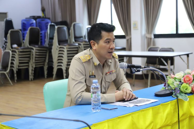 จังหวัดสมุทรปราการ หารือแนวทางแก้ปัญหาน้ำท่วมขังบริเวณชุมชนคงคารามพื้นที่อำเภอบางพลี เพื่อบรรเทาความเดือดร้อนของประชาชน โดยศูนย์ดำรงธรรมจังหวัดสมุทรปราการ บูรณาการหน่วยงานที่เกี่ยวข้อง