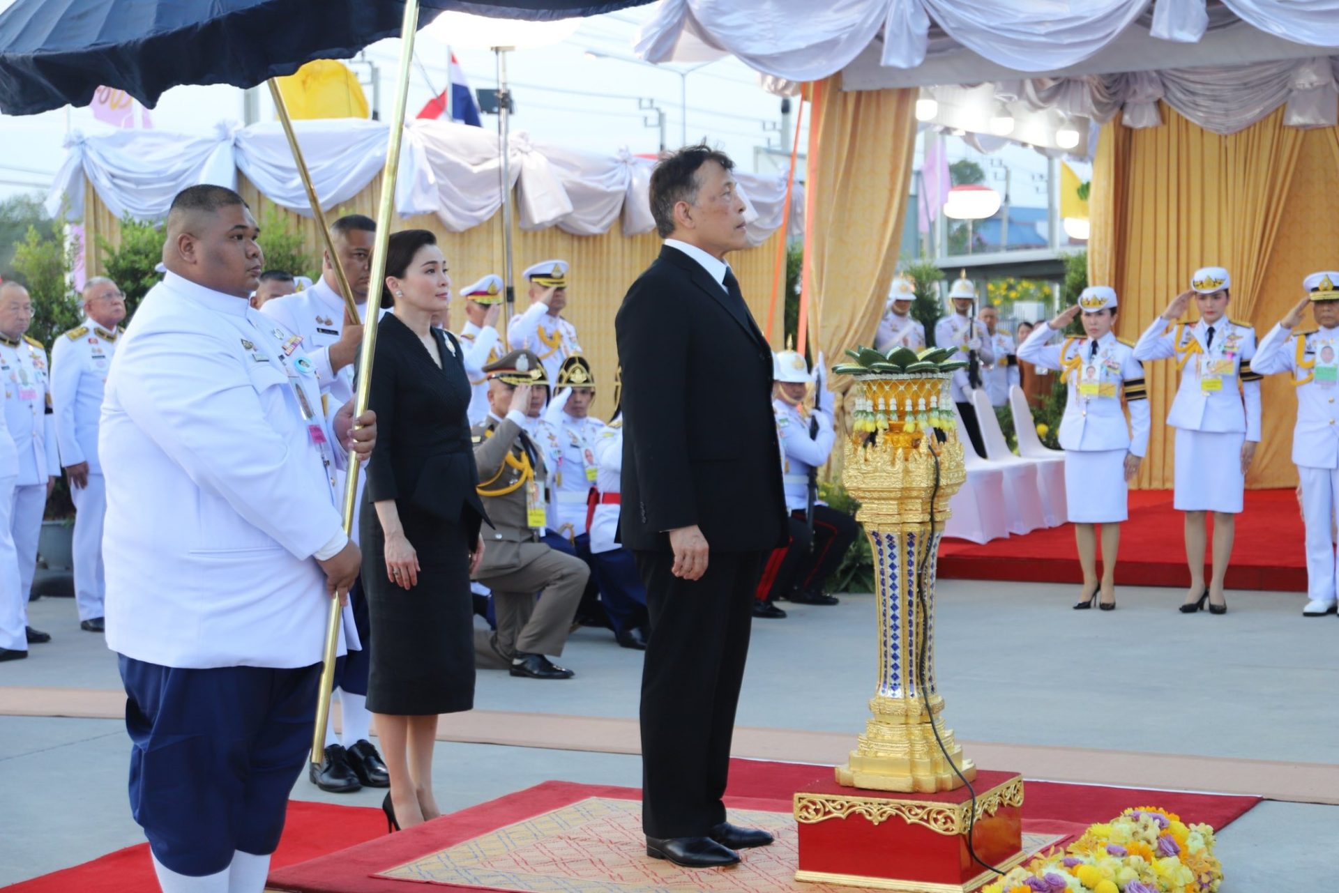ในหลวง – พระราชินี ทรงเปิดอาคารมูลนิธิพระดาบส และโรงเรียนแห่งใหม่